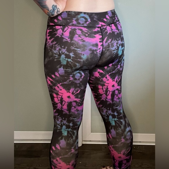 Cute vibrant colored sportswear leggings - Picture 3 of 3